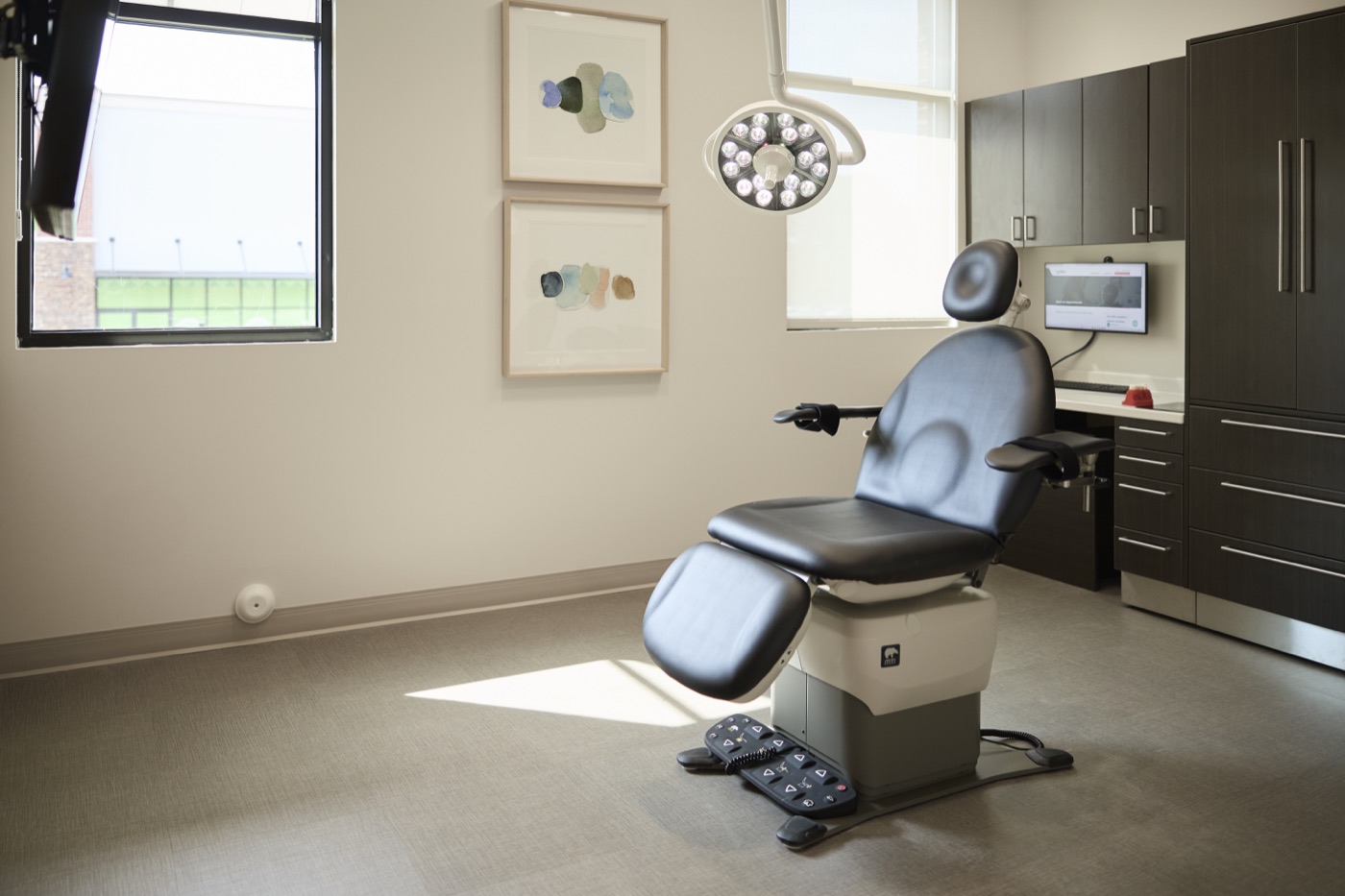 A bright treatment room at Vista